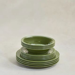 Green outdoor tableware