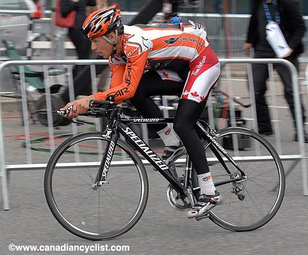 David Veilleux (Canada) practices on his borrowed Gerolsteiner Specialized TT bike