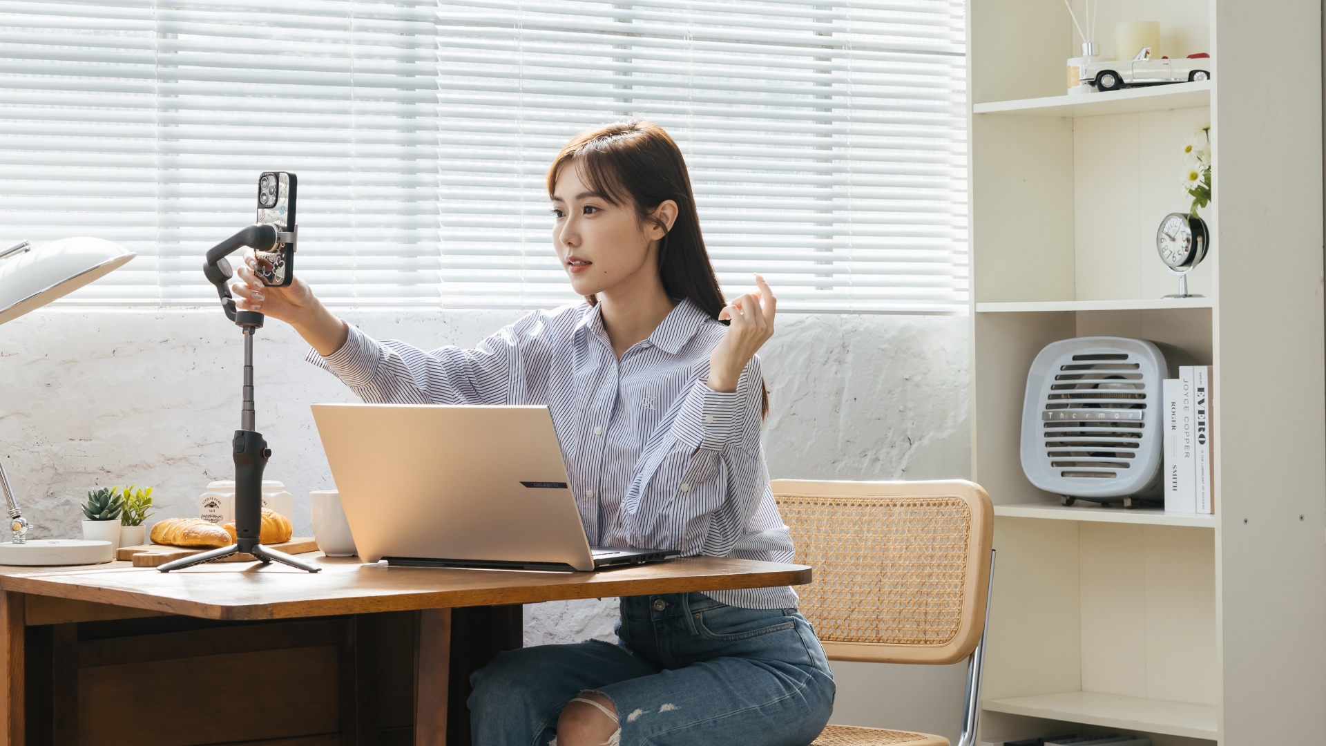 Gigabyte Aero X16 at a desk