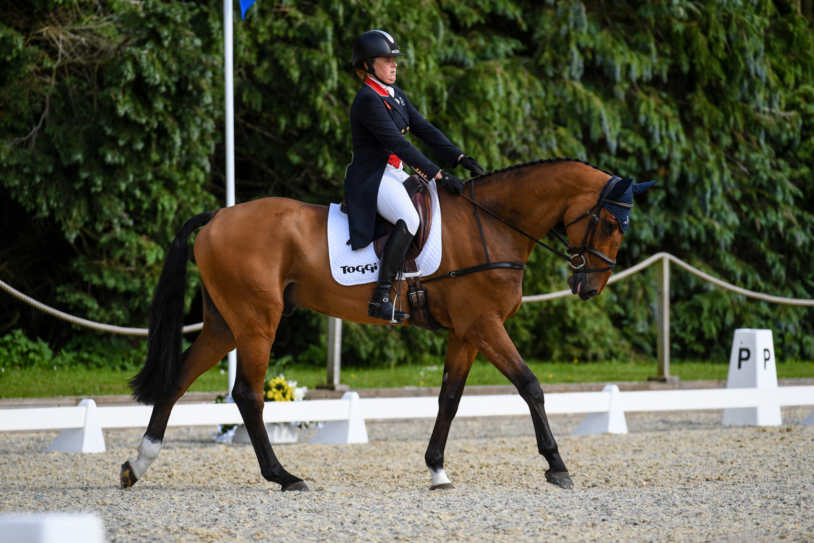 Pippa-Funnell_BILLY-WALK-ON_BictonInter_PN21_12576.jpg