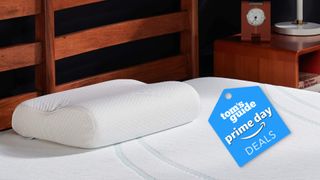 The image shows the Tempur-pedic TEMPUR-Ergo pillow with a Tom&#039;s Guide Prime Day badge overlaid