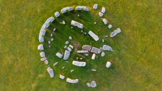 Stonehenge viewed from above. The outter stones are arranged in a circular pattern.