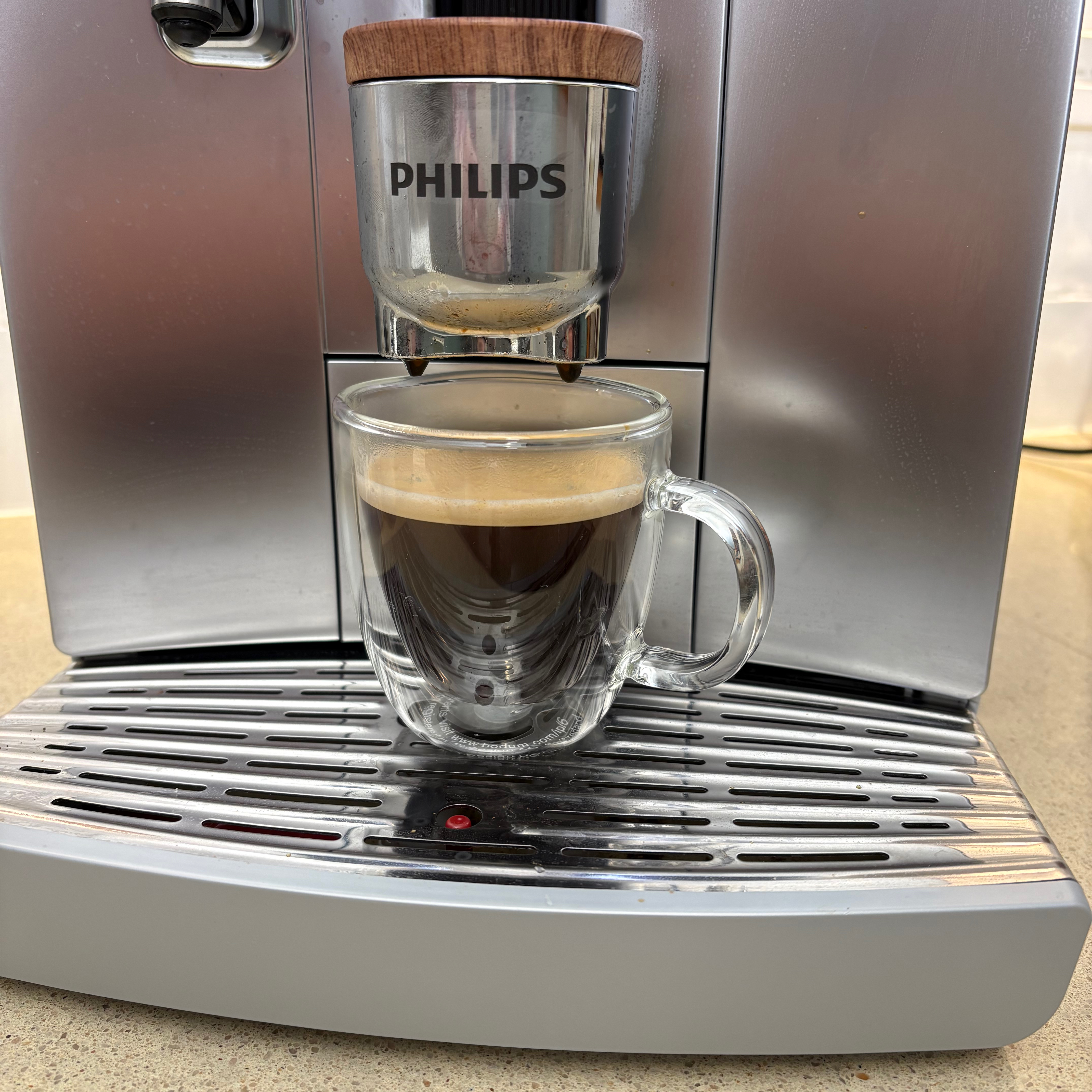 Testing the Philips Aromis coffee machine