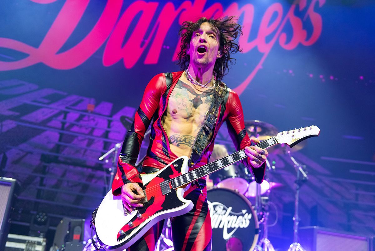 justin hawkins age - Ilustrasi 2