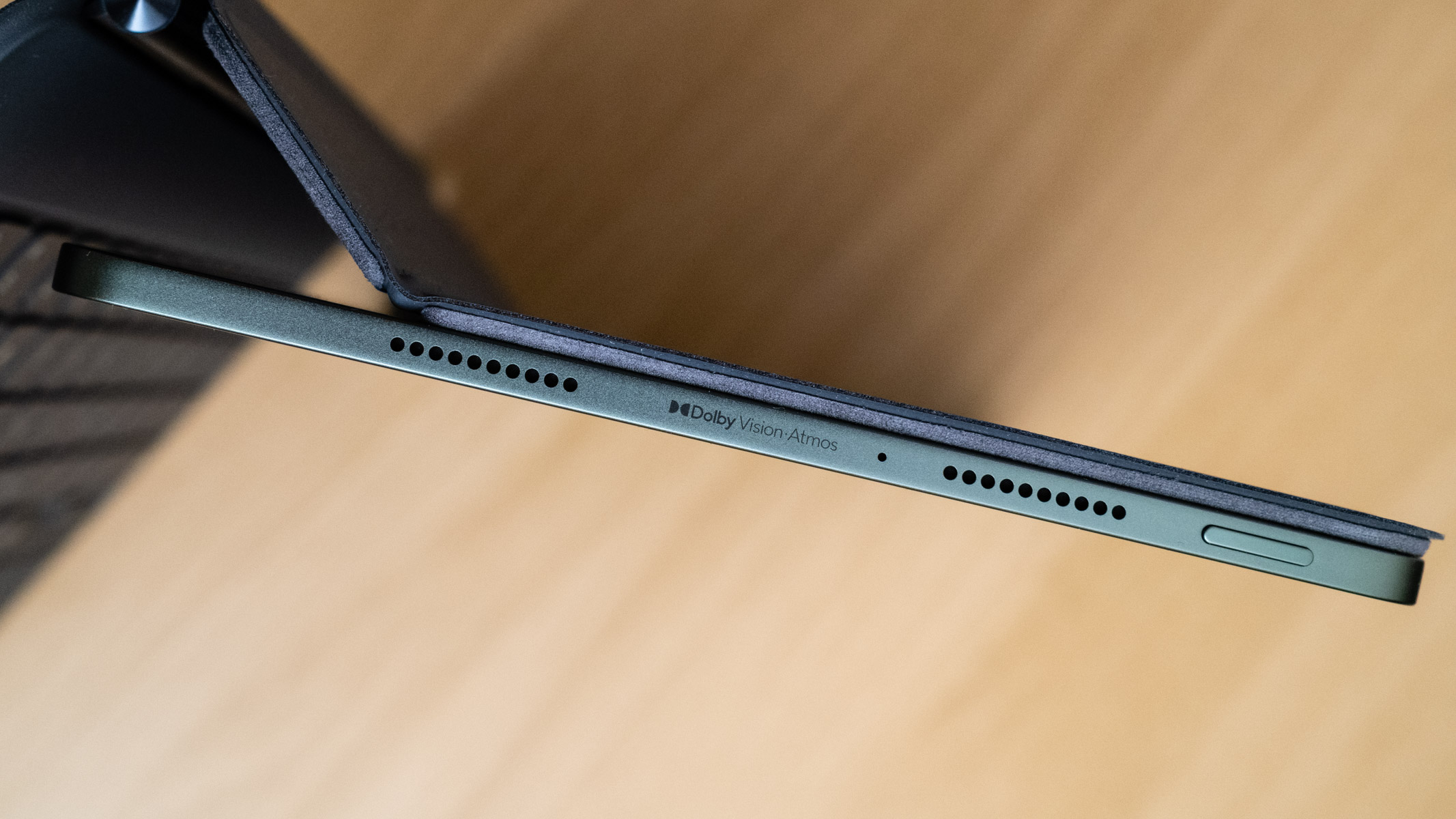 Xiaomi Pad 8 side detail