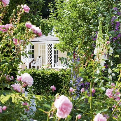 Take a tour around a beautiful English country garden | Ideal Home