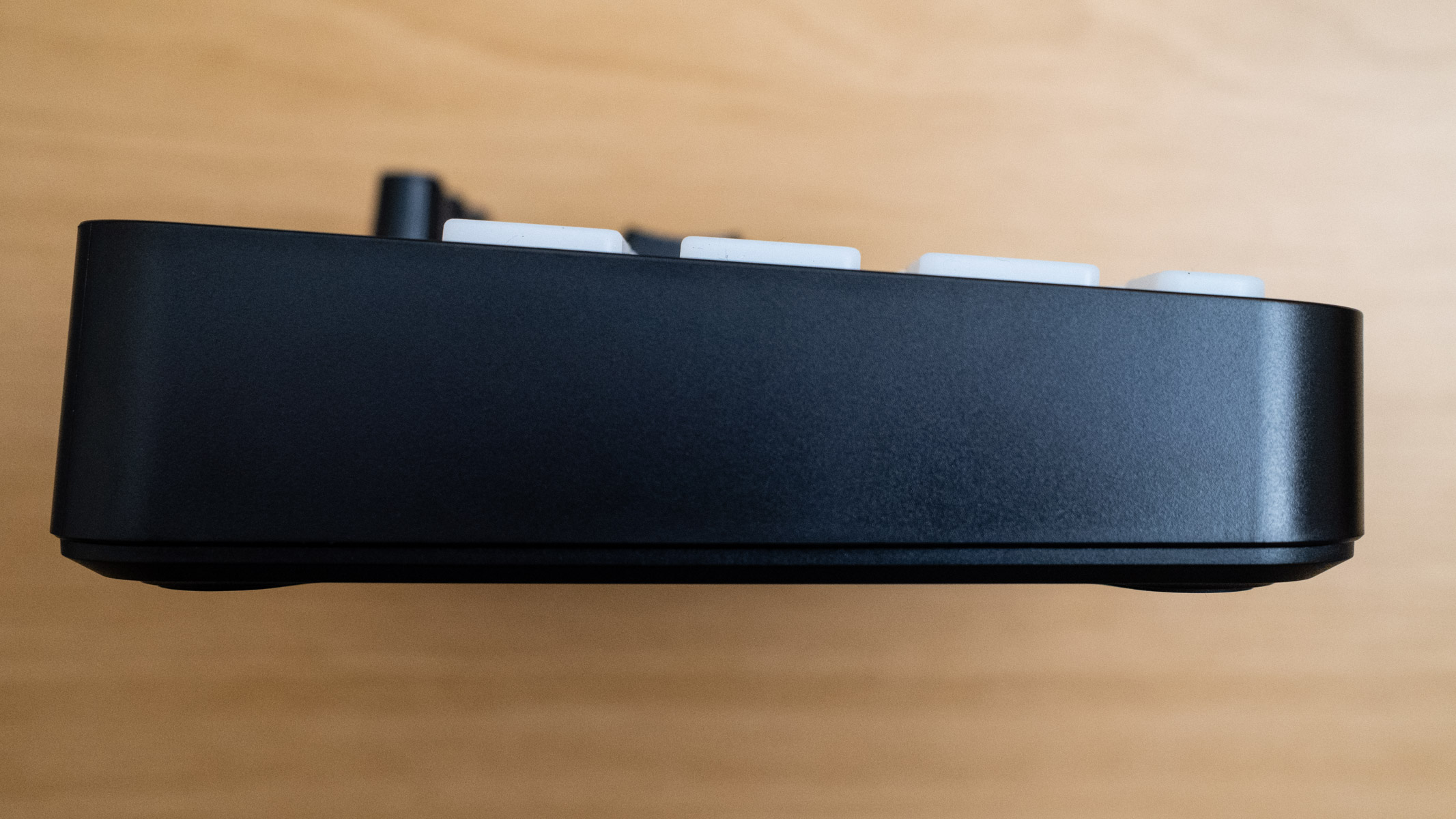 OneOdio solocaster side view