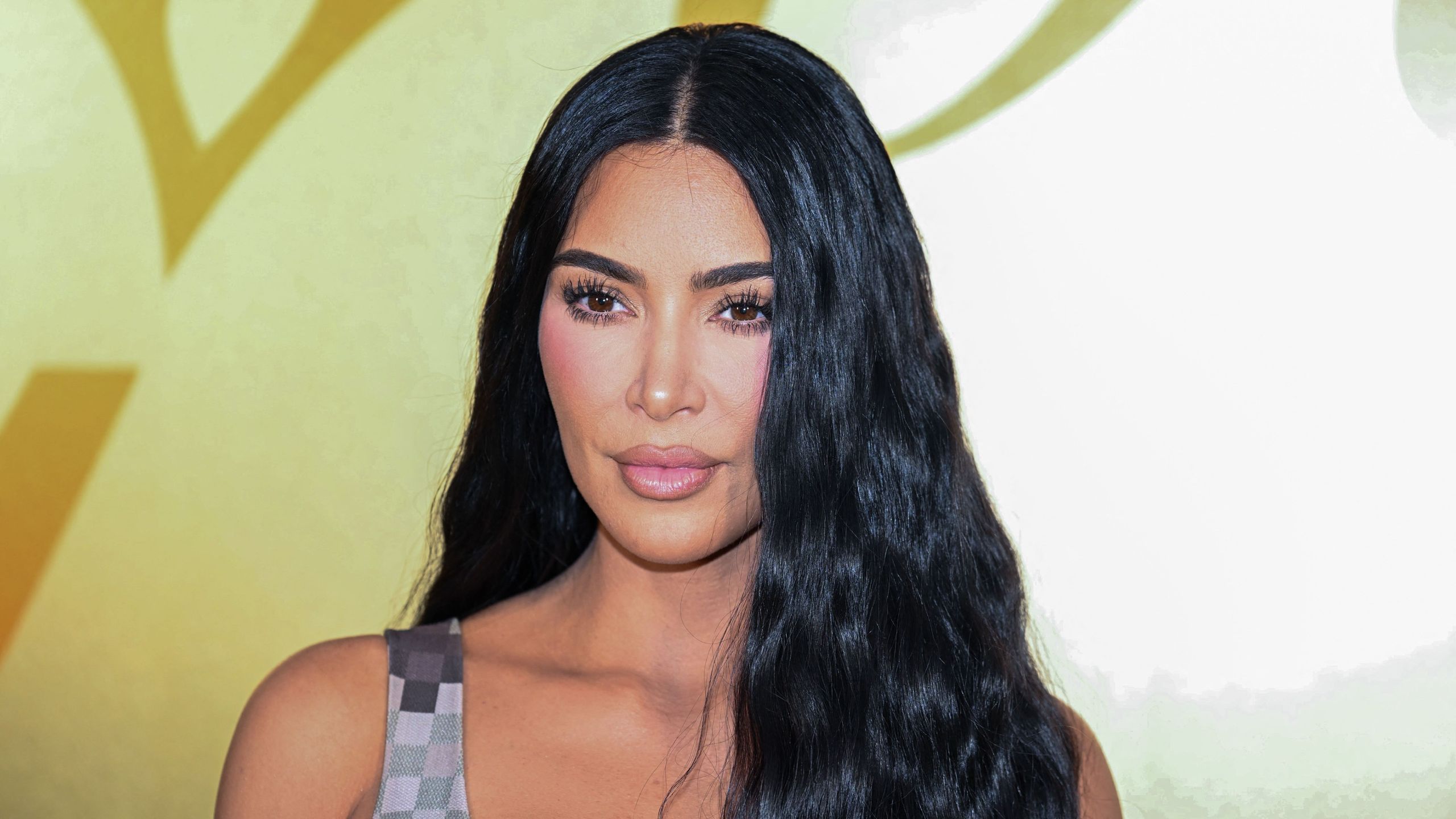 Kim Kardashian's Red Light LED Therapy Setup Is Over $1K | Marie Claire
