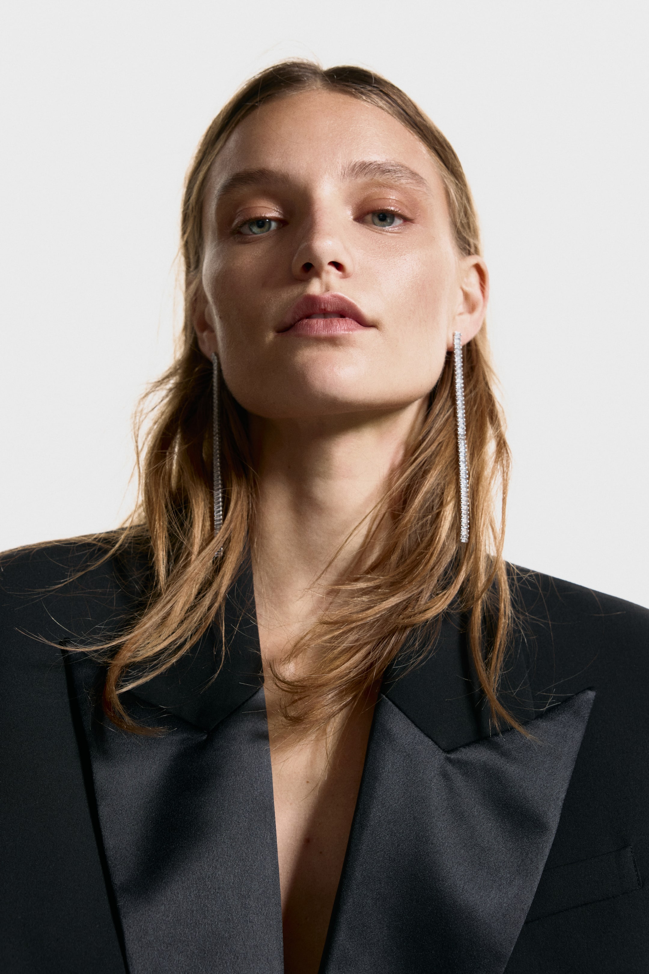 Rhinestone-Chain Earrings - Silver-Coloured