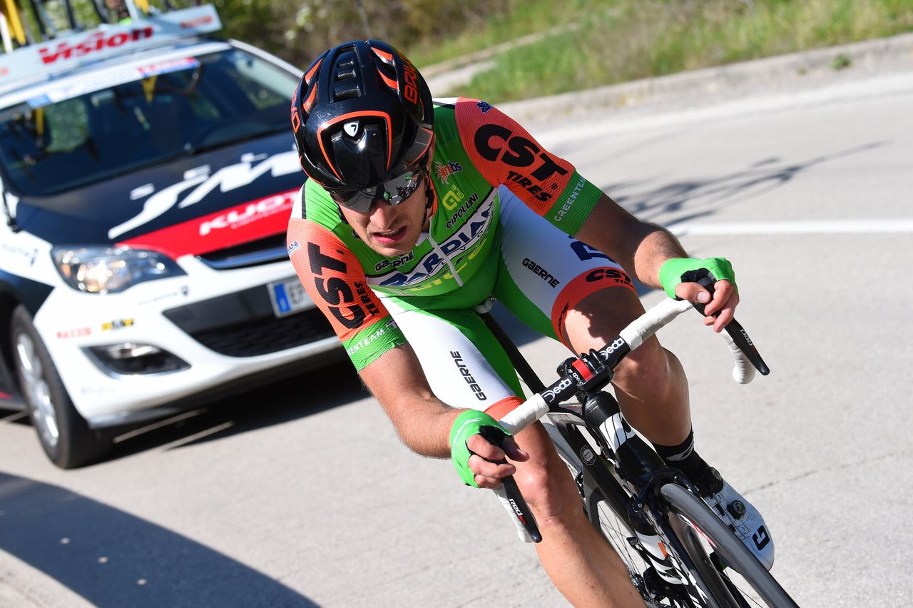 Alessandro Tonelli (Bardiani-CSF) on the attack