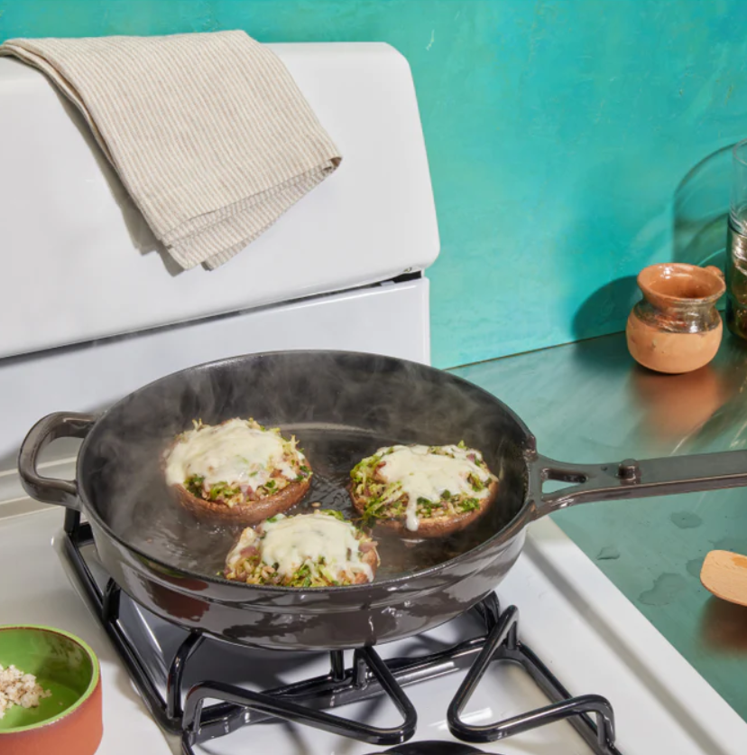 Panci Place Always kami digunakan untuk memasak di atas kompor.