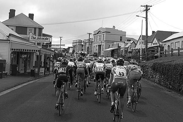 The peloton on the streets of the historical township at Stanley still chasing a leading quartet.