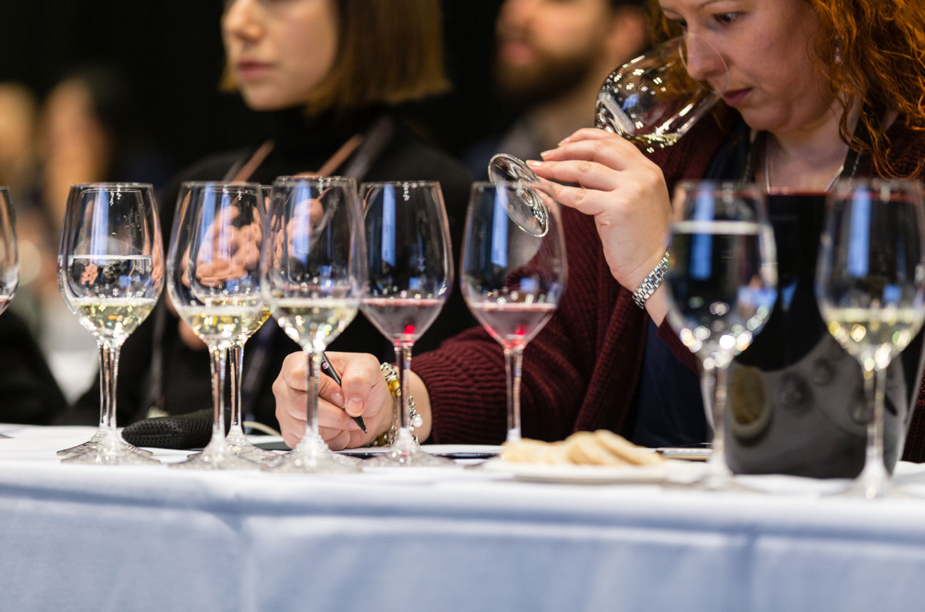 Decanter-Vinexpo-NY-Masterclass-1.jpg