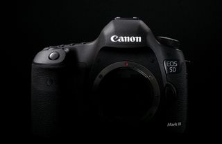 Canon EOS 5D Mark III deals