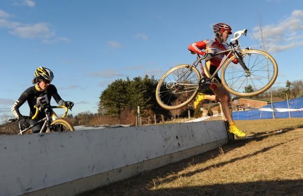 Mo Bruno-Roy (Bob&rsquo;s Red Mill p/b Seven Cycles) and Andrea Smith (Ladies First Racing) took advantage of a mistake to take the top two steps of the podium.