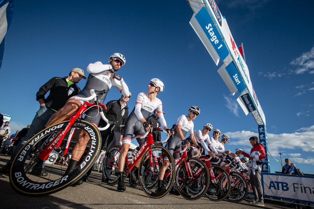The Trek team gets on the start line