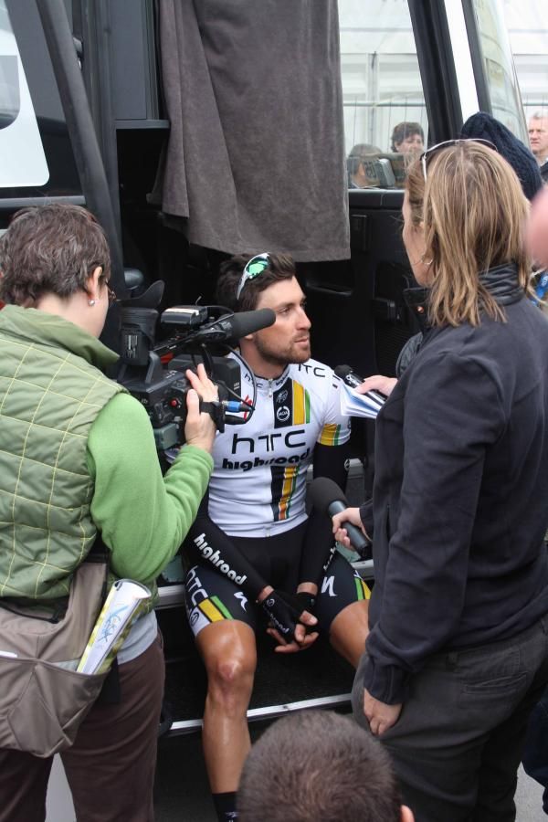 Bernhard Eisel (HTC-Highroad) was the centre of attention at the start of Gent-Wevelgem.