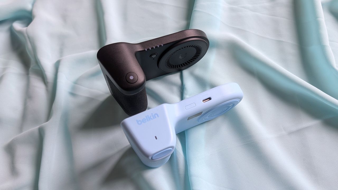 Belkin Stage PowerGrip and KraftGeek PowerShutter power bank stands