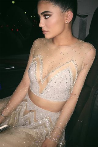 Kylie Jenner Backstage At The Golden Globes 2016