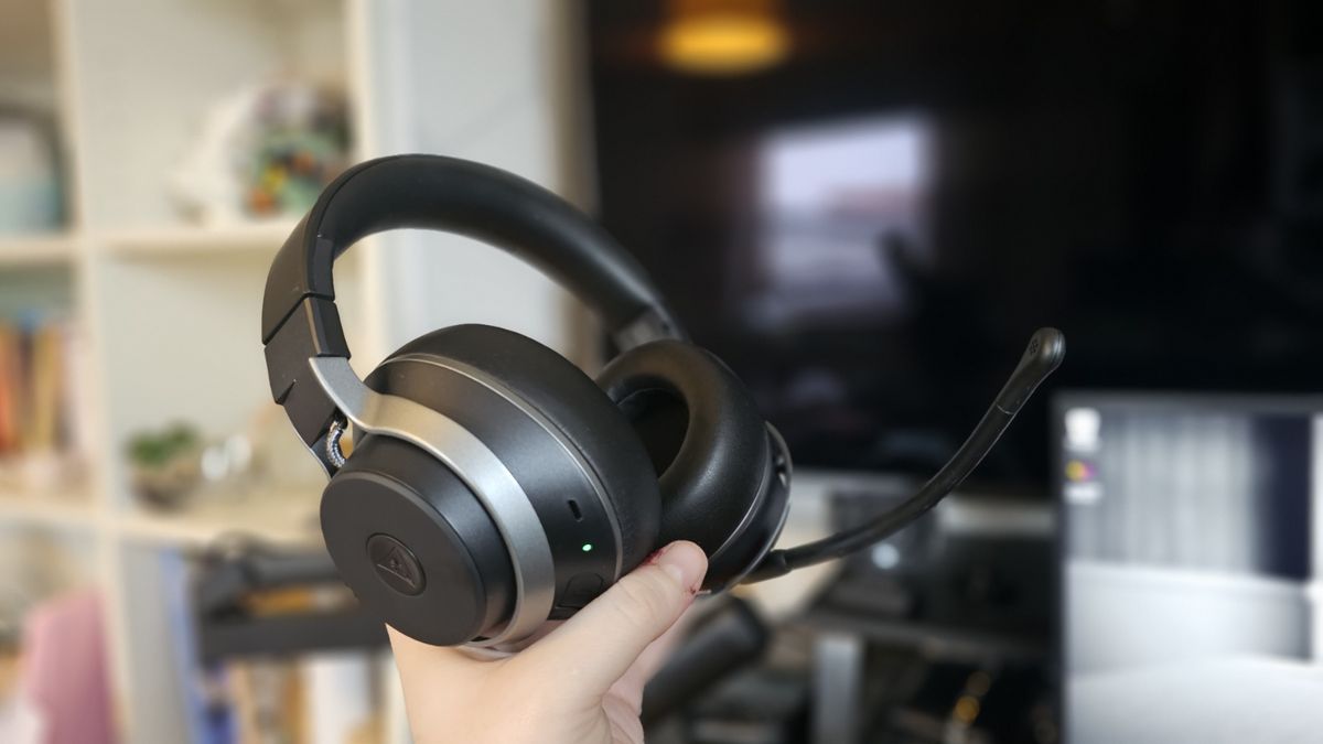 Photograph of the Turtle Beach Stealth Pro Headset