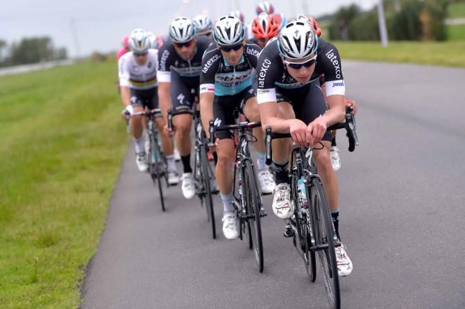 Etixx - Quick-Step leads the peloton