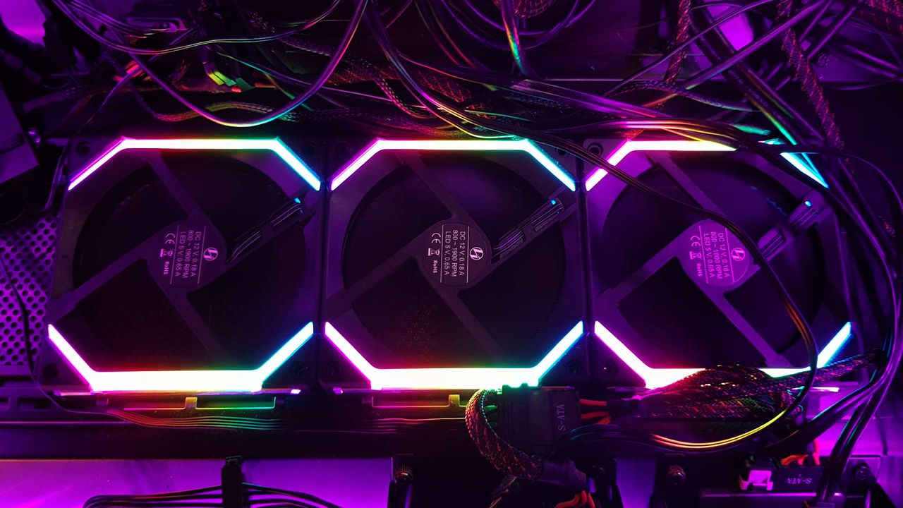 And this is why I need fewer fan cables...