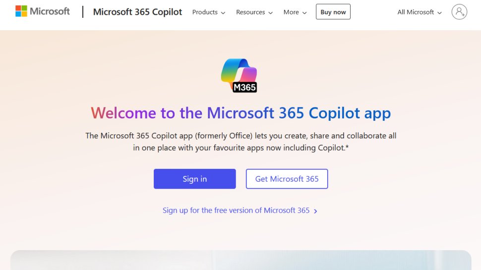 Microsoft 365 website screenshot (August 2025).