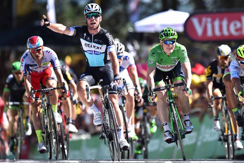 Mark Cavendish (Etixx-Quick Step) gets one arm up in celebration