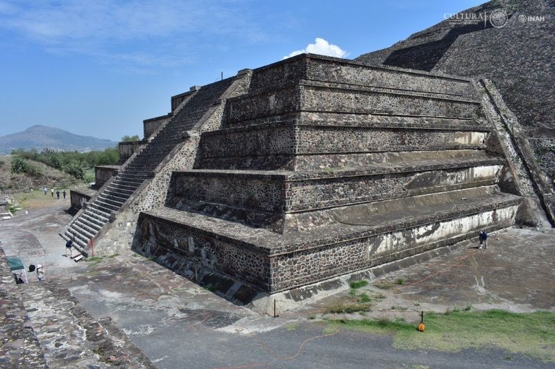 Secret Tunnel Discovered Beneath the Ancient Temple of the Moon | Live ...