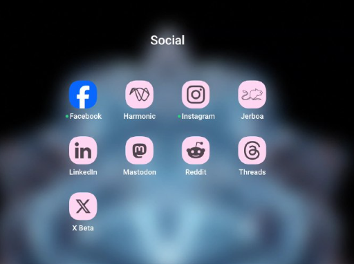 Instagram icon with dynamic theming