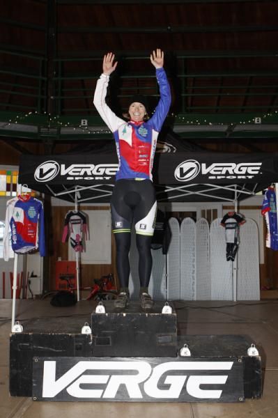 Sally Annis takes the Verge New England Championship series lead.