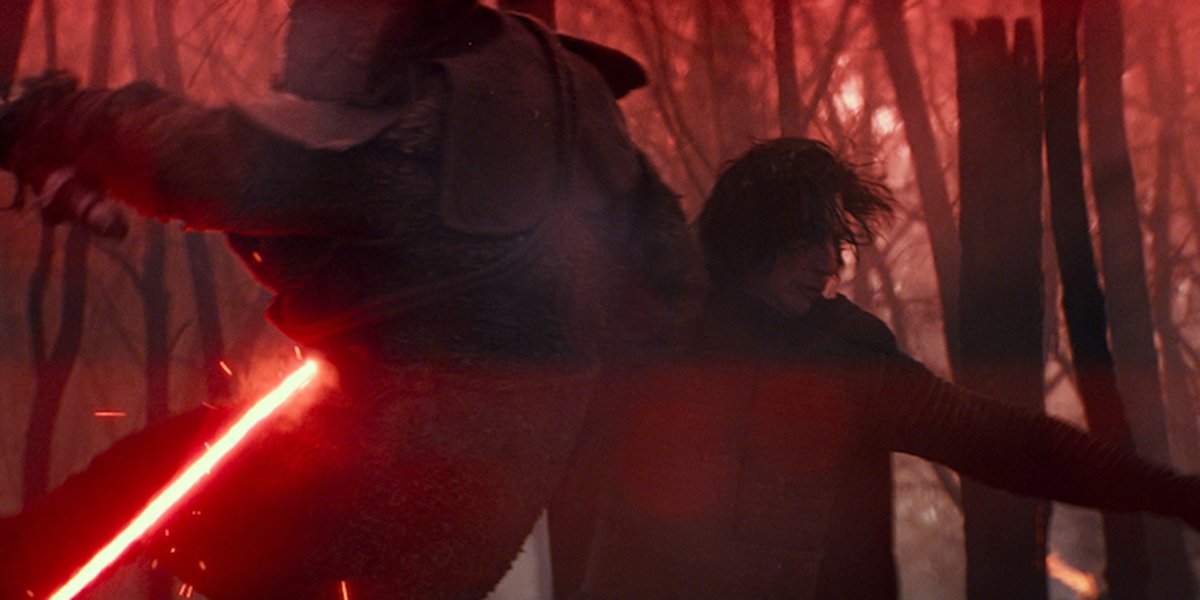 Kylo bodying some poor fool in Star Wars: The Rise of Skywalker