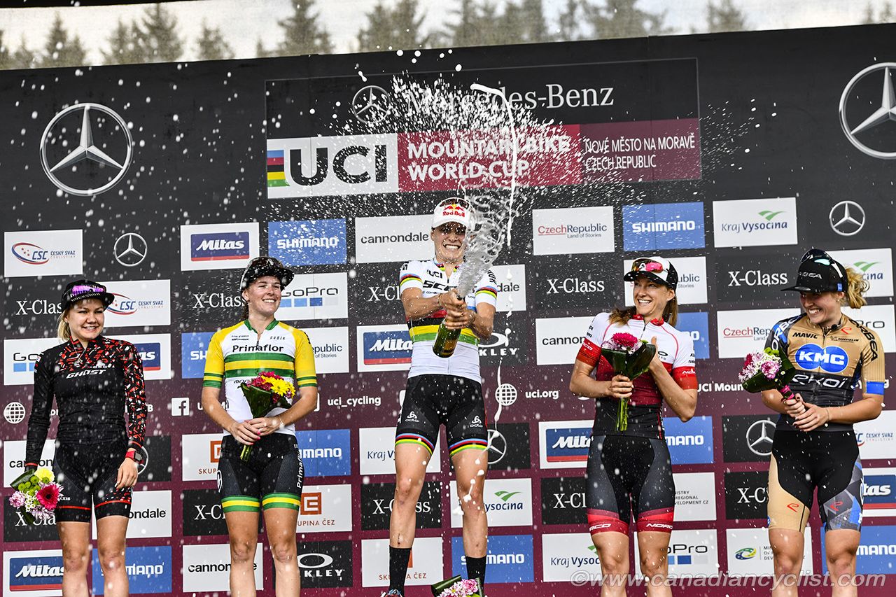 Podium: l to r - Sina Frei, Rebecca McConnell , Kate Courtney, Haley Smith, Malene Degn