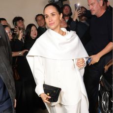 how-to-dress-in-your-40s