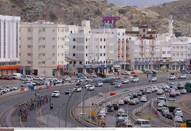 The peloton all bunched up in Oman