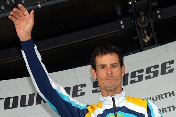 German Andreas Kl&ouml;den (Astana) gives a wave.