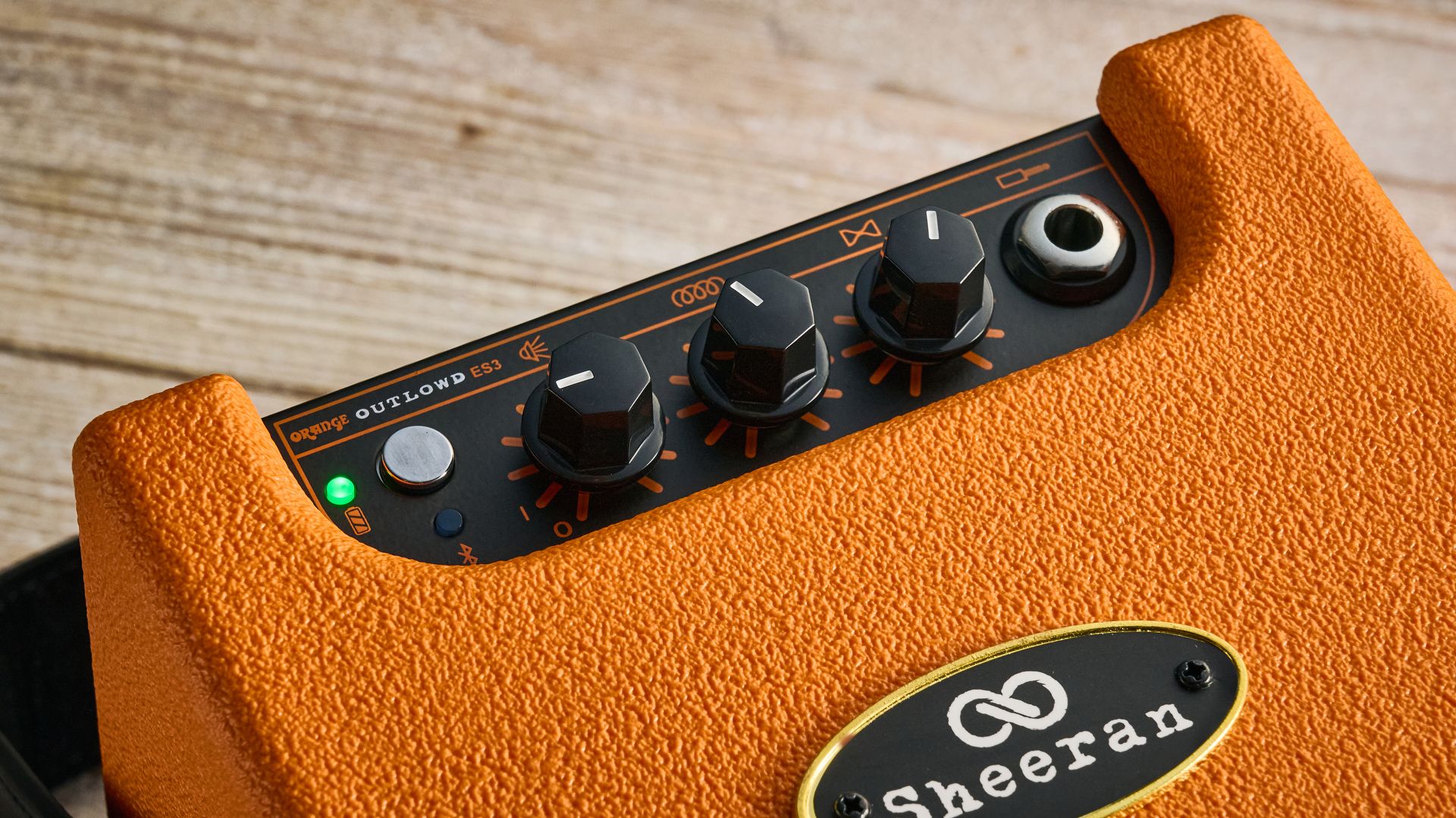 Orange Ed Sheeran Outlowd ES3