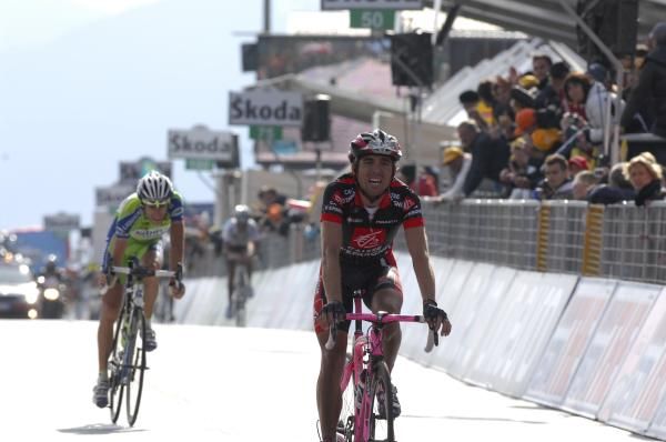 Former race leader David Arroyo Duran (Caisse d'Epargne) crosses the line.