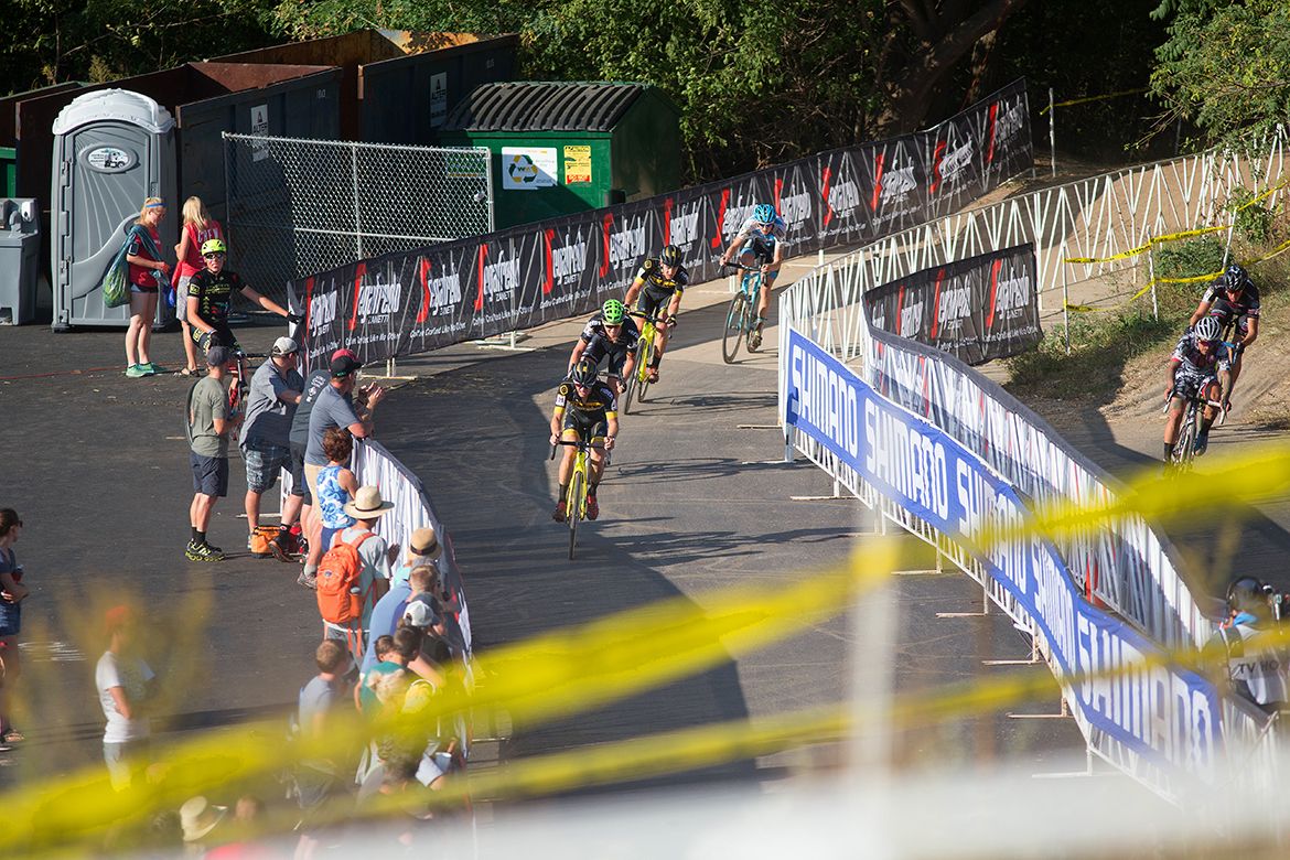 Corne Van Kessel (Telenet Fidea Lions) leads the chase