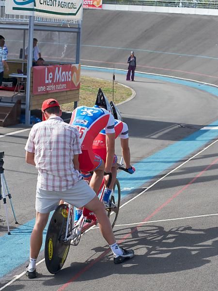 Laurent Huyghe and Emmanuel Roche ready for the start of the tandem pursuit.