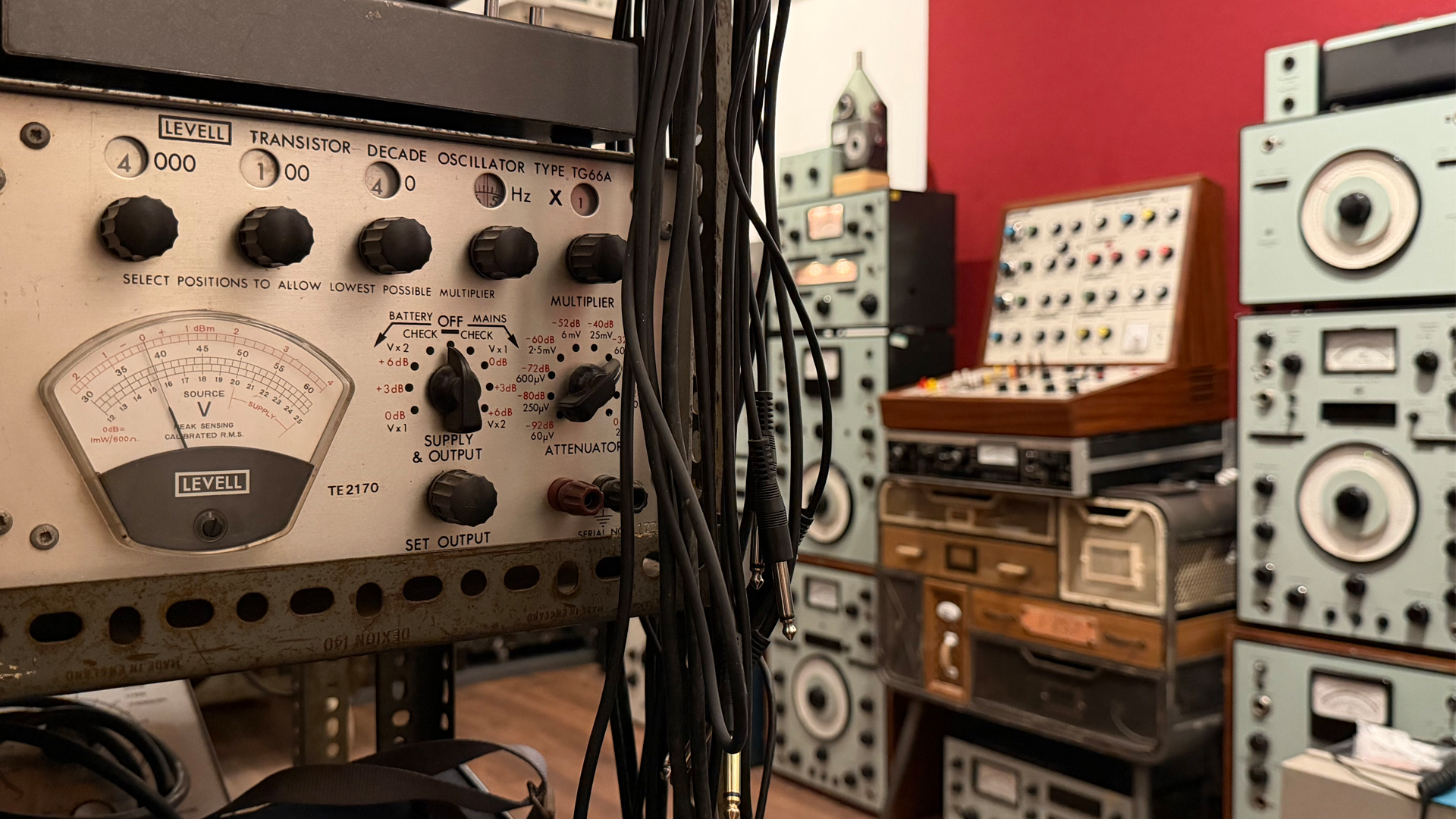 Cold War Synths
