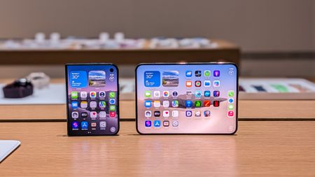 Apple iPhone Duo hands-on testing at Android Central