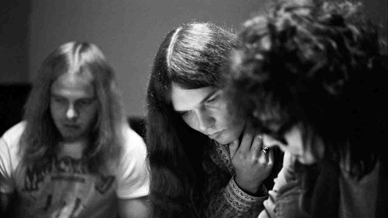 Lynyrd Skynyrd&amp;rsquo;s Ronnie Van Zant, Gary Rossington and producer Al Kooper in the studio in 1973