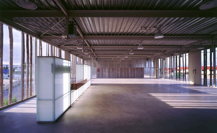 Recycling centre by Hidalgo Hartmann architects