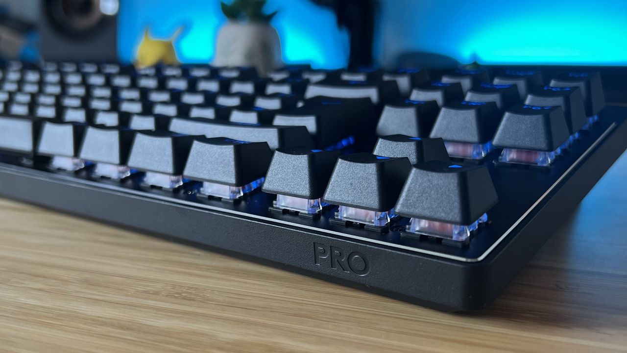 Logitech G Pro X TKL Rapid bottom right corner