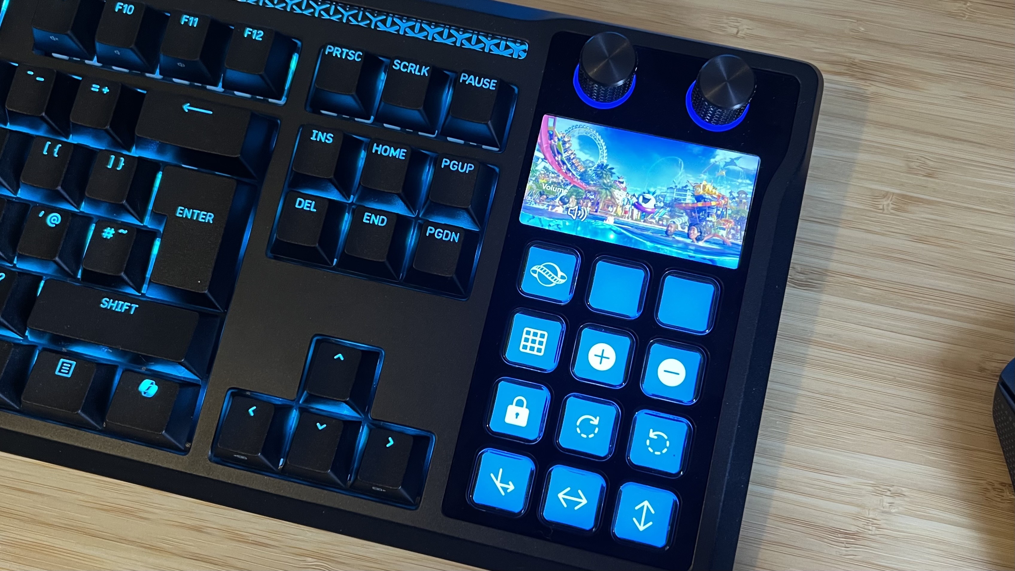 Close up on Stream Deck panel on the right side of Corsair Galleon 100 SD gaming keyboard