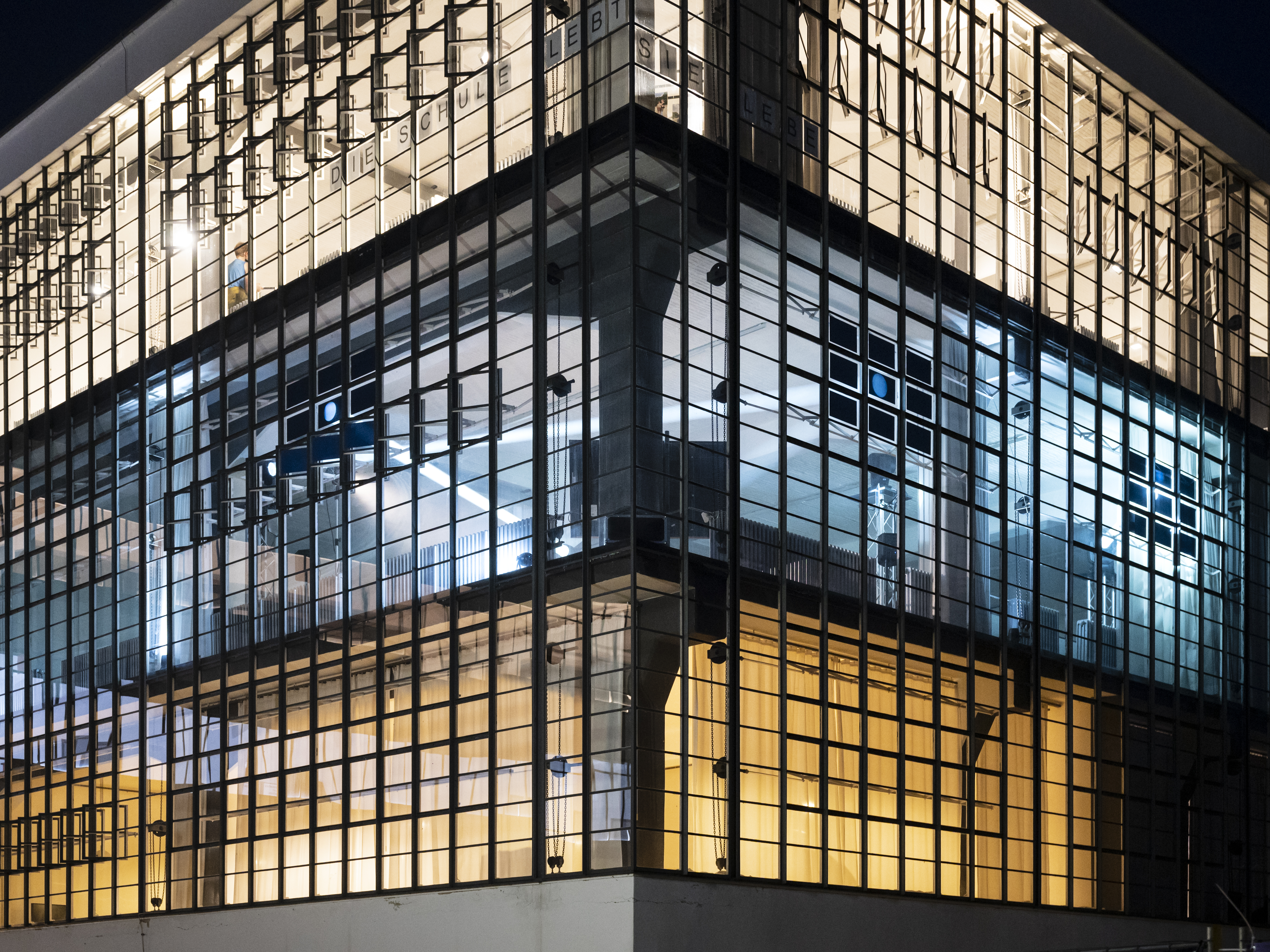 Illuminated workshop wing, Bauhaus building Dessau, 2021