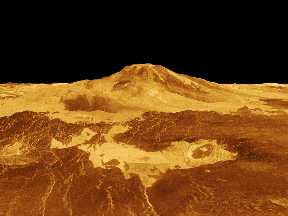 Should We Land on Venus Again? Scientists Are Trying to Decide Space