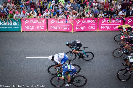 Sprinting to the line at the 2016 Tour of Poland
