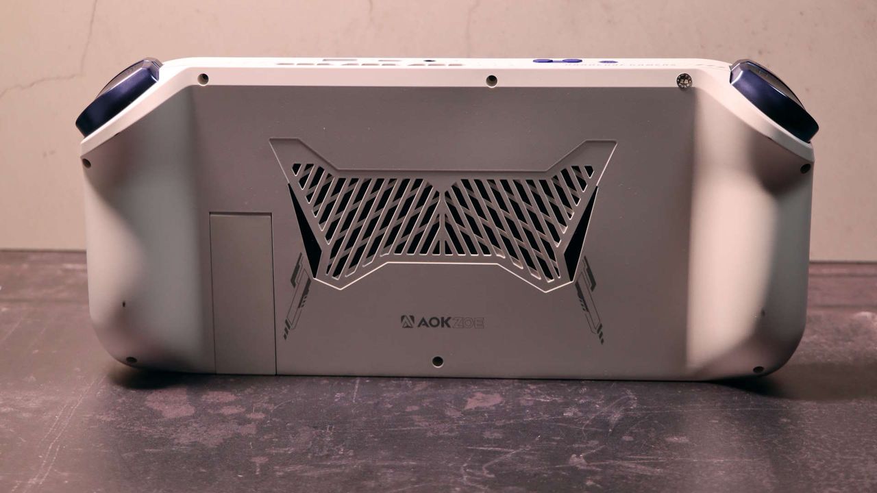 AOKZOE A1 Pro handheld gaming PC